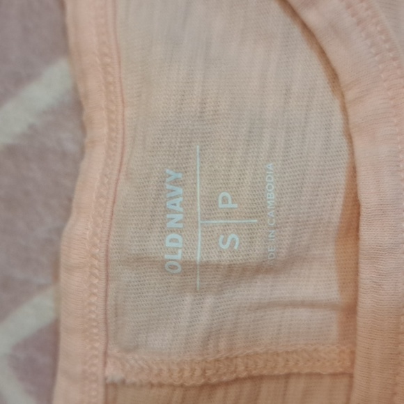Old Navy Peach Short Sleeve Tee - Picture 2 of 3